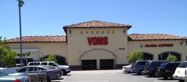 Vons Store Front Picture at 24325 Crenshaw Blvd in Torrance CA