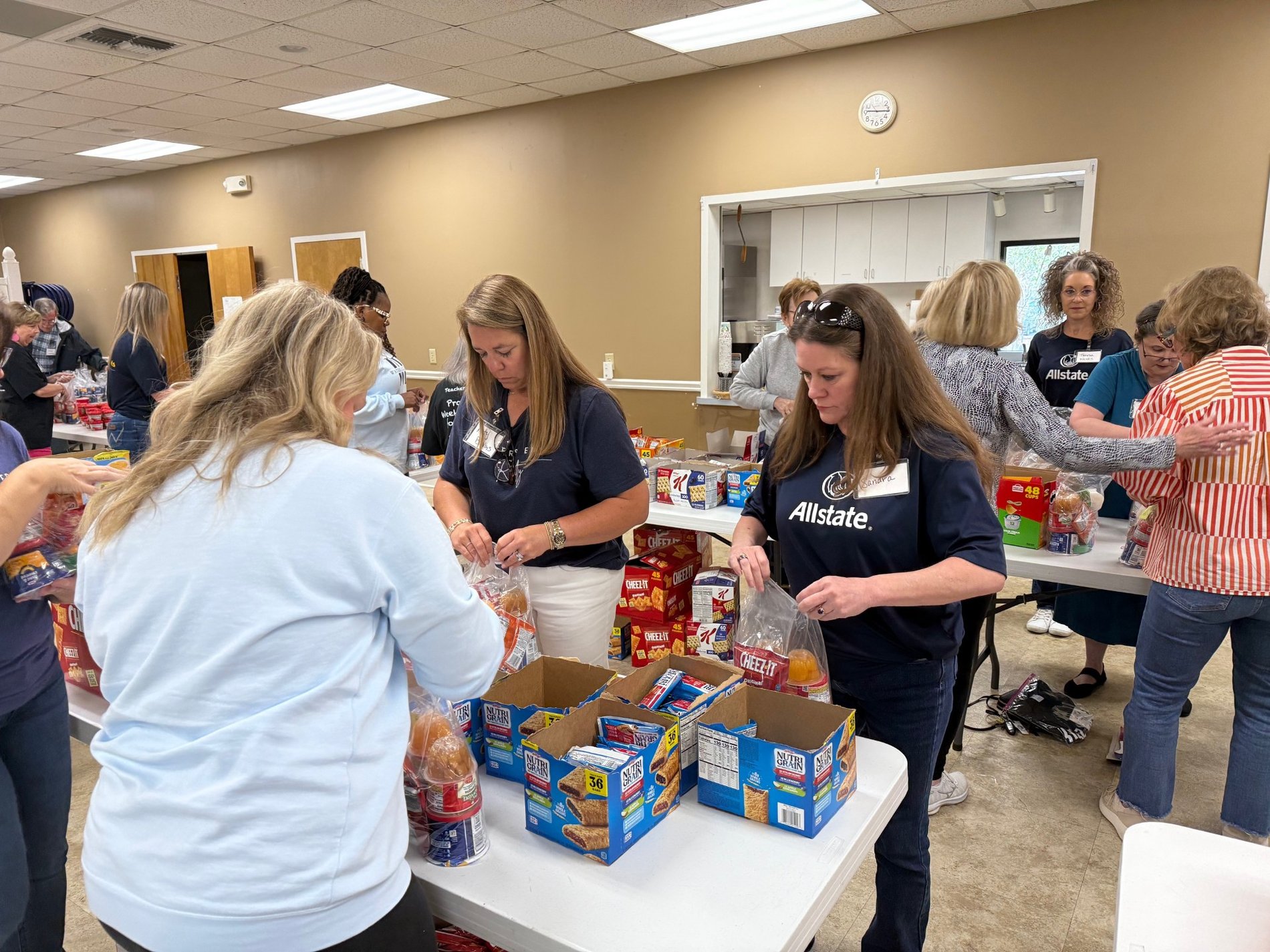 Sandra Mitchell Volunteering with Kidz Eatz