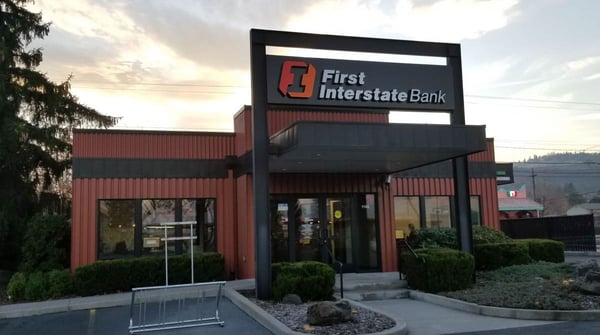 Exterior image of First Interstate Bank in The Dalles, Oregon.