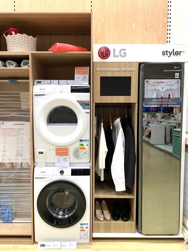 Découvrez le LG Styler, votre solution de soin vapeur à la maison, pour les vêtements les plus délicats.