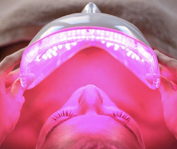The Iconic Déesse Pro will stimulate natural cellular responses. These responses lead to skin-rejuvenation and the improvement of common problematic skin conditions, providing a safe, pain-free way to achieve clearer skin.