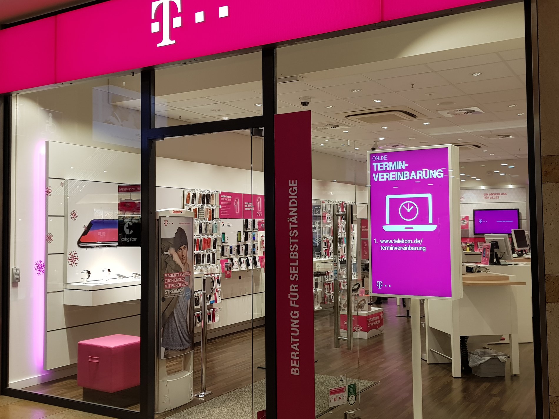 Store photo