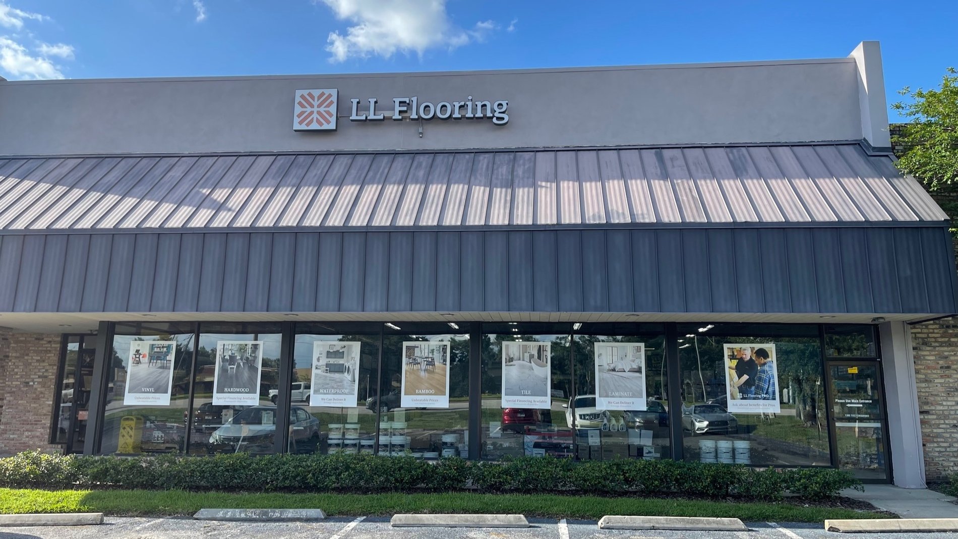 LL Flooring #1406 Altamonte Springs | 475 West SR 436 | Storefront
