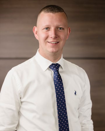 Robin Dale's headshot