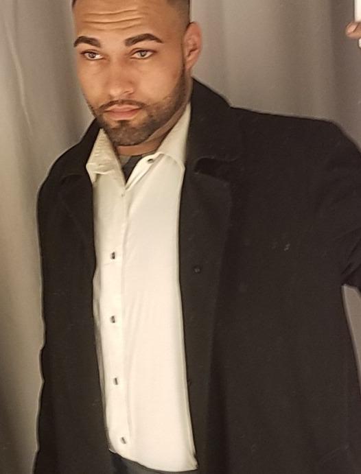 Robert Cox ? Robert Cox : Agent Photo