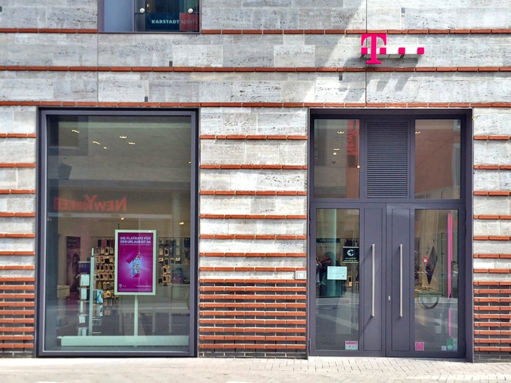 Store photo