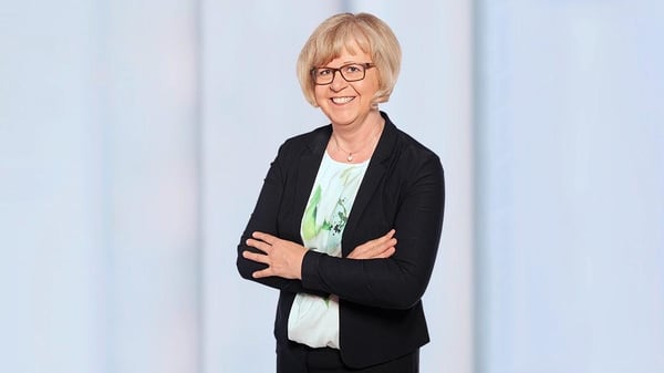 Christiane Sauer. Ihre Ansprechpartnerin für die Barmenia Versicherung in Hünfeld.