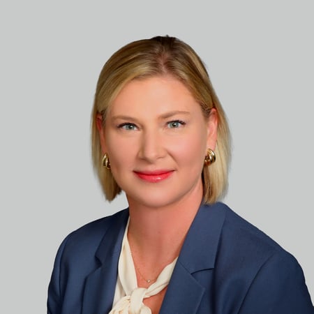 Alison Young Advisor Headshot image