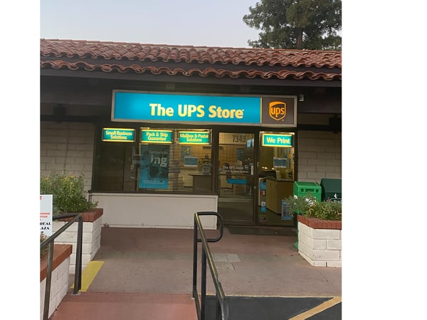 Facade of The UPS Store Atascadero
