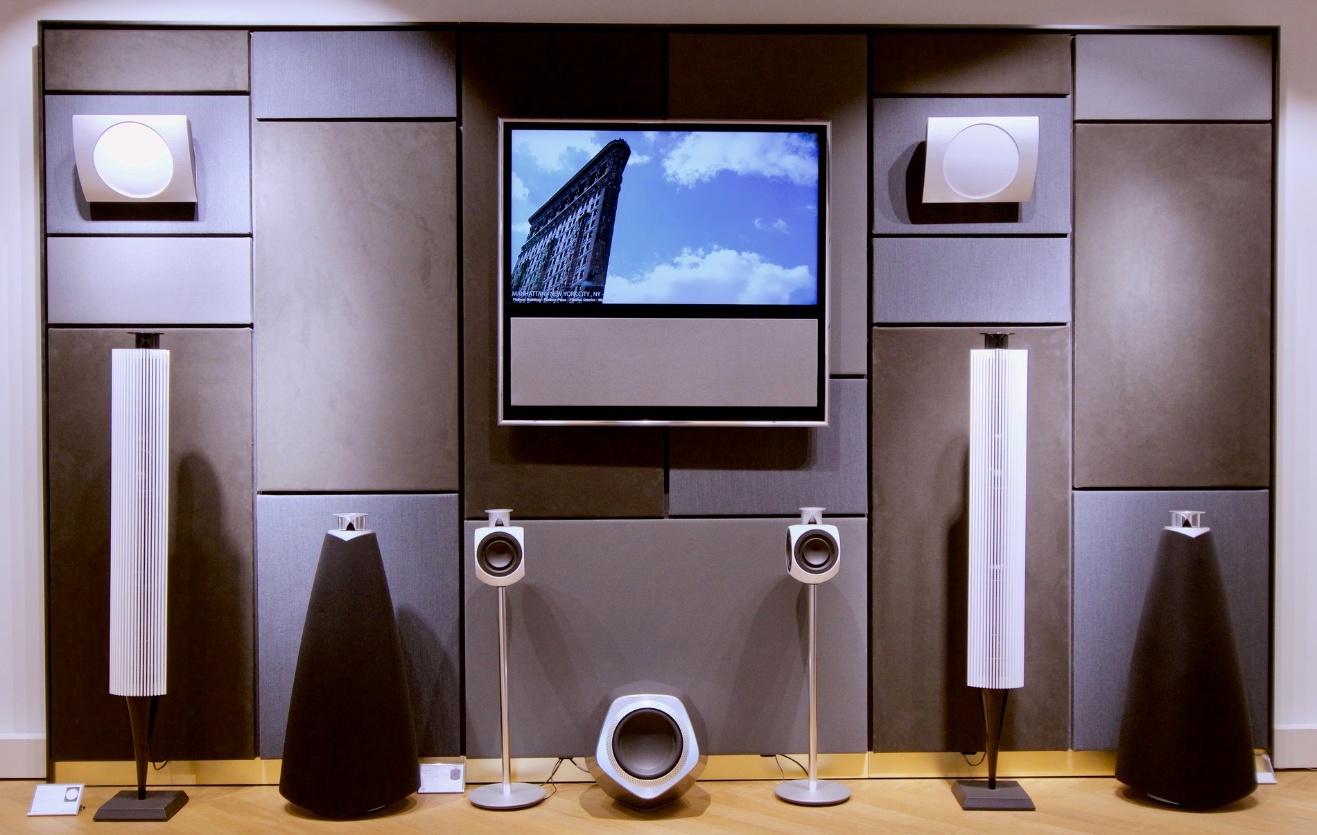 BeoSound en BeoLab Speakerwall