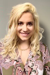 Photo of Zoe Theriault