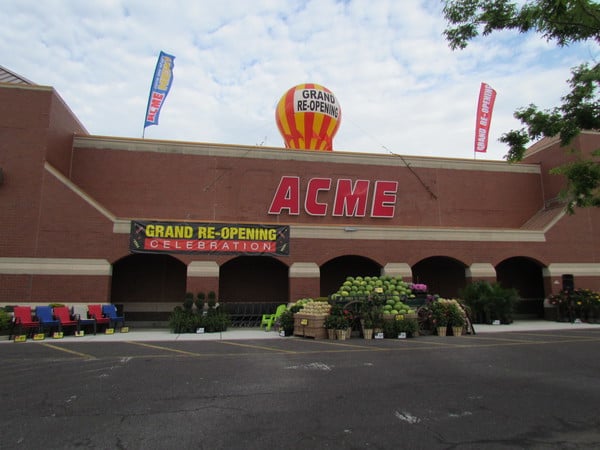 Acme Markets store front picture of store at 631 Mantua Pike in Woodbury NJ