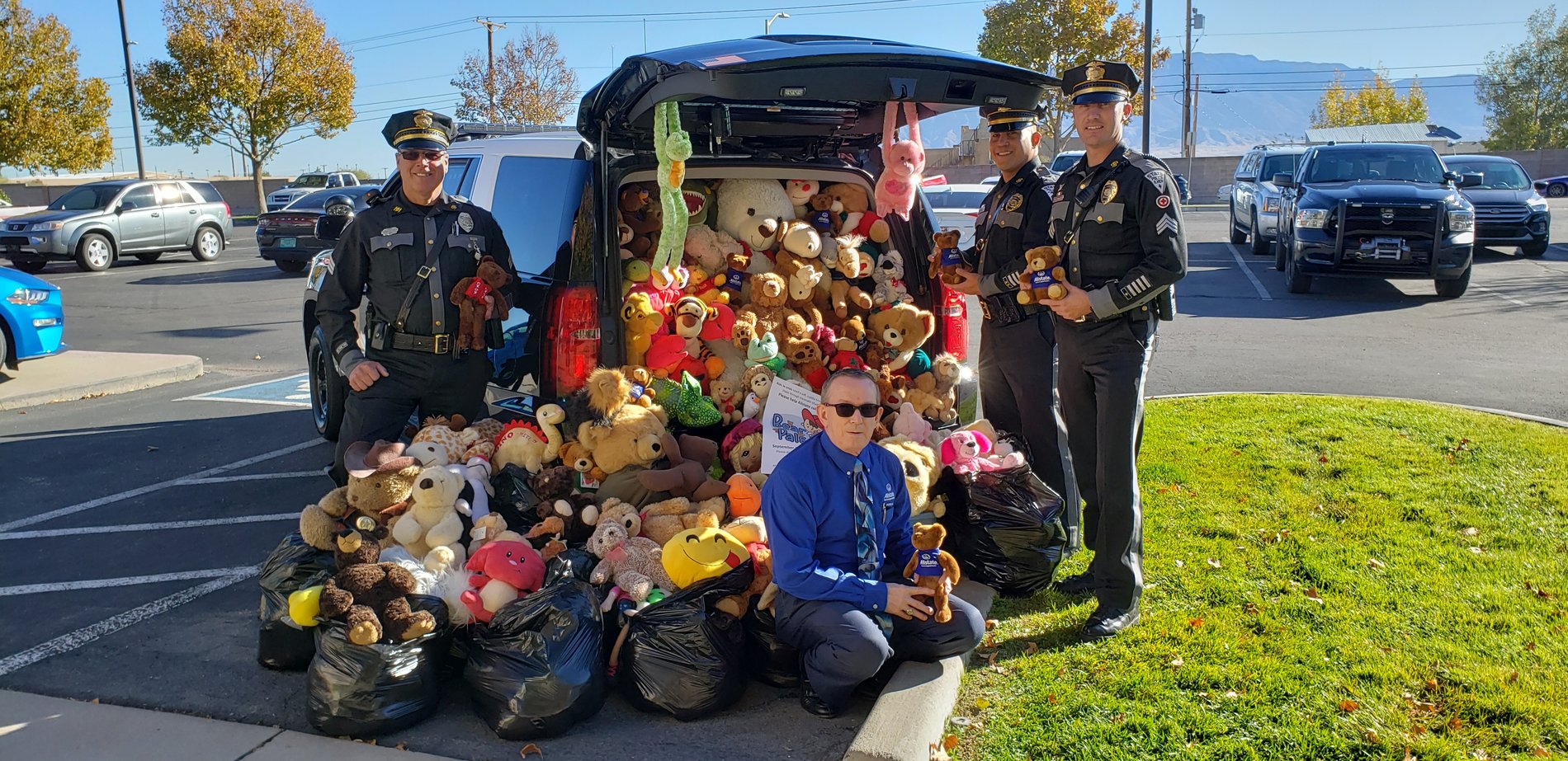 NM State Police receive Teddy Bears