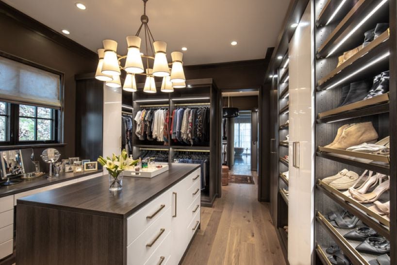 Walk-In Closet Walk-in Closet