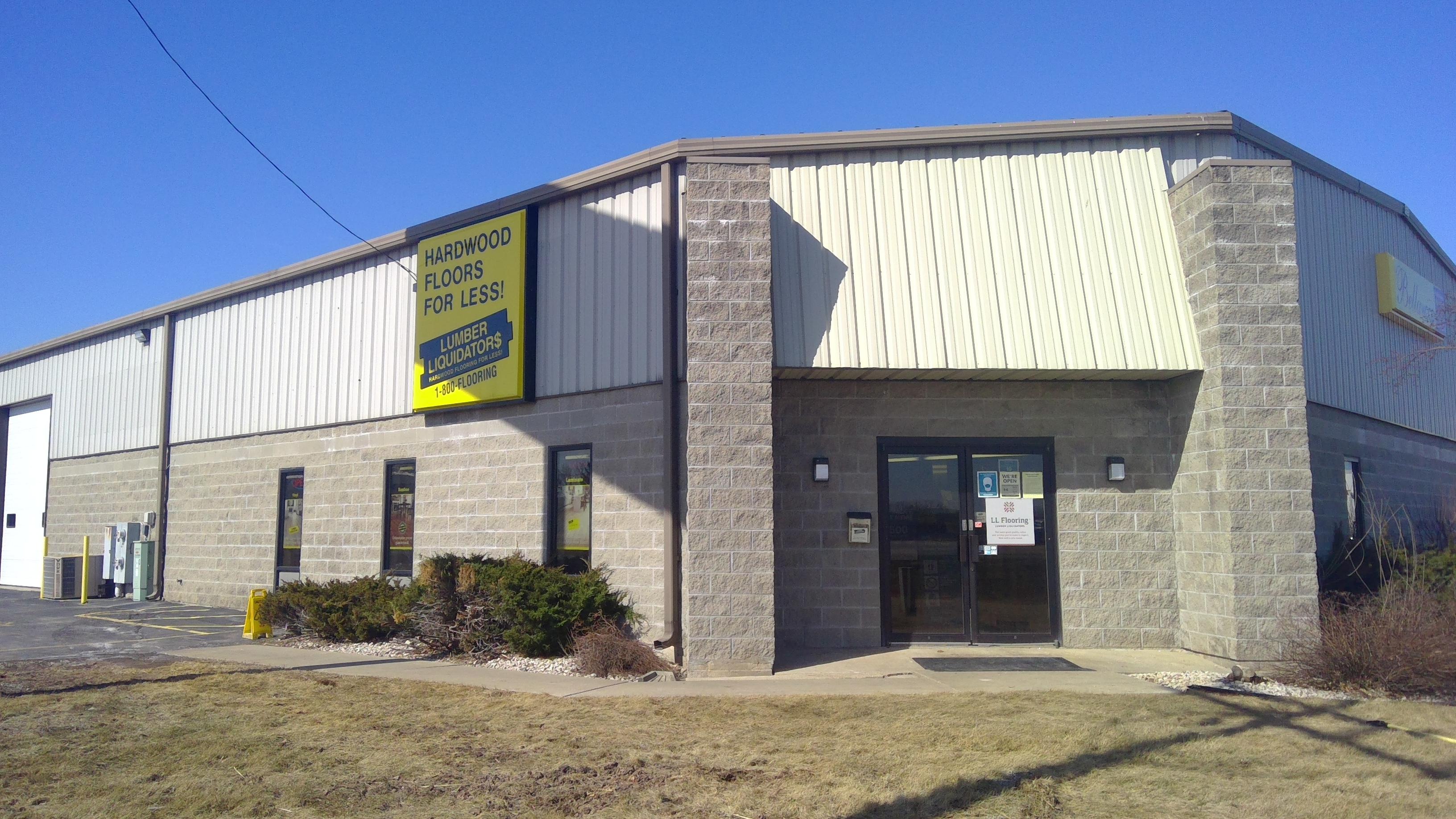 LL Flooring #1097 De Pere | 1452 Mid Valley Drive | Storefront