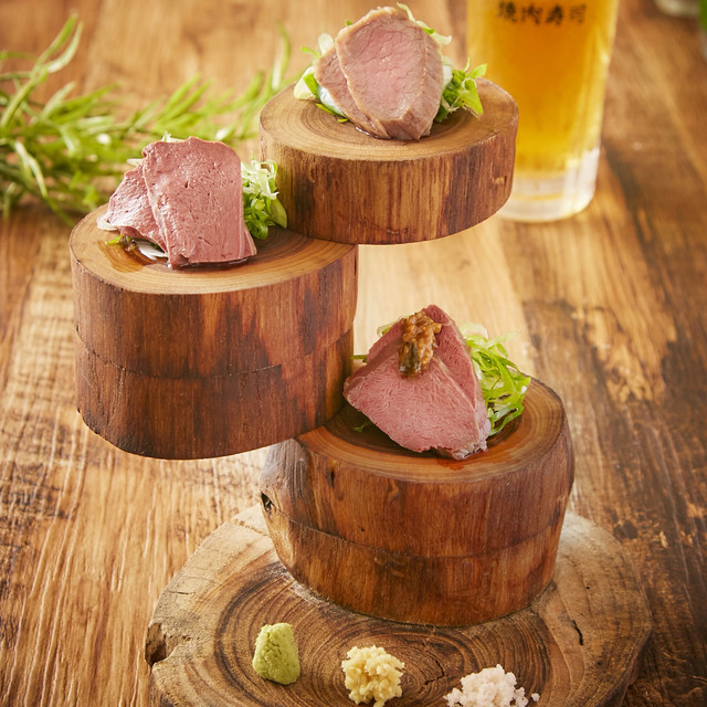 牛肉刺し三種盛り合わせ