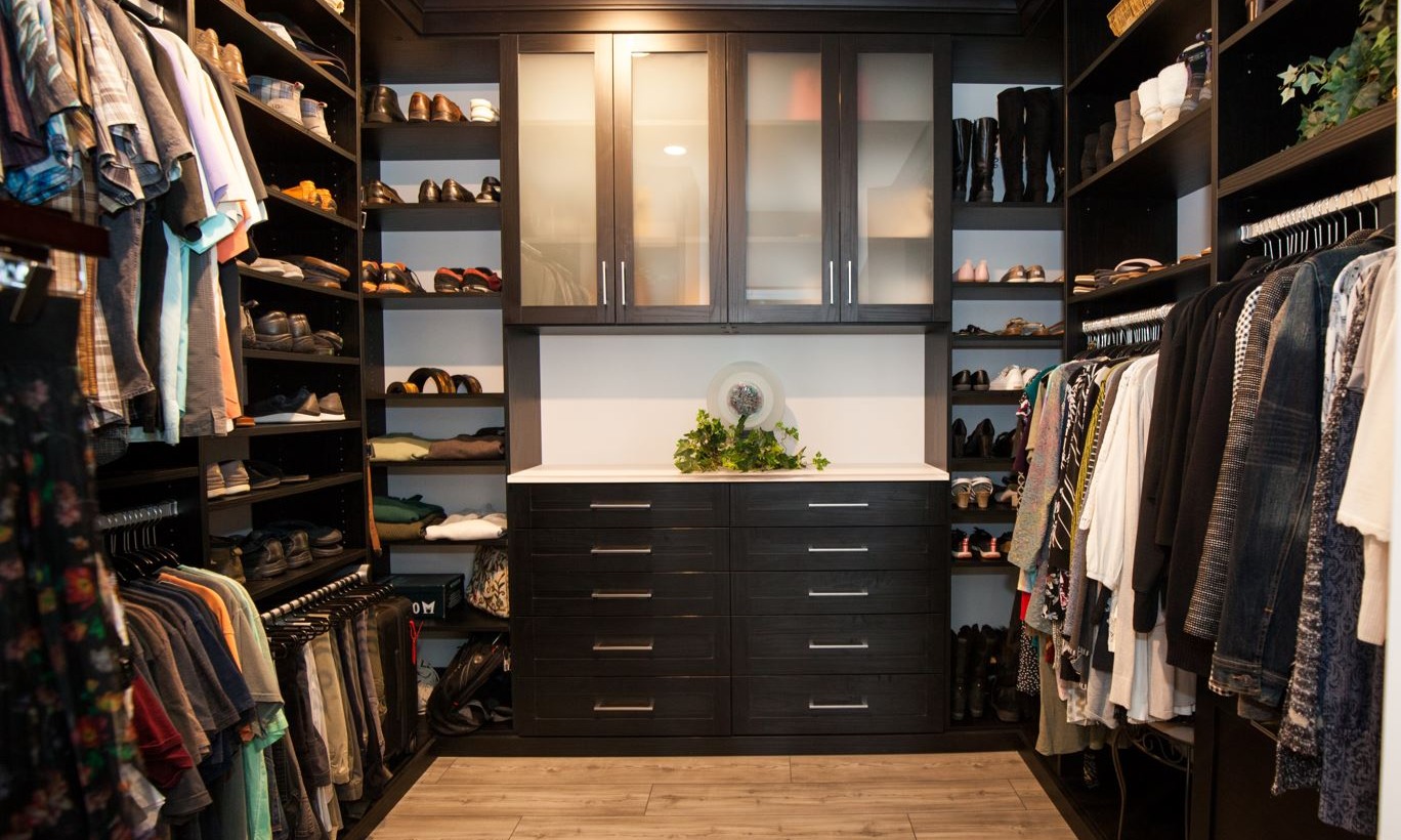 Custom His/Her Walk-In Closet Custom His/Her Walk-In Closet