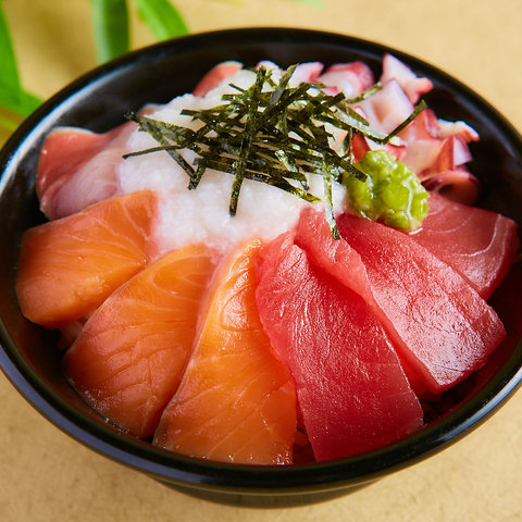 海鮮山かけ丼