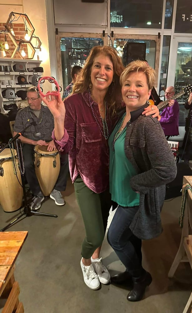 Christine Angles insurance team volunteering to raise money for the Tinner Hill Foundation. And having some fun. #ShakeItWithChristine