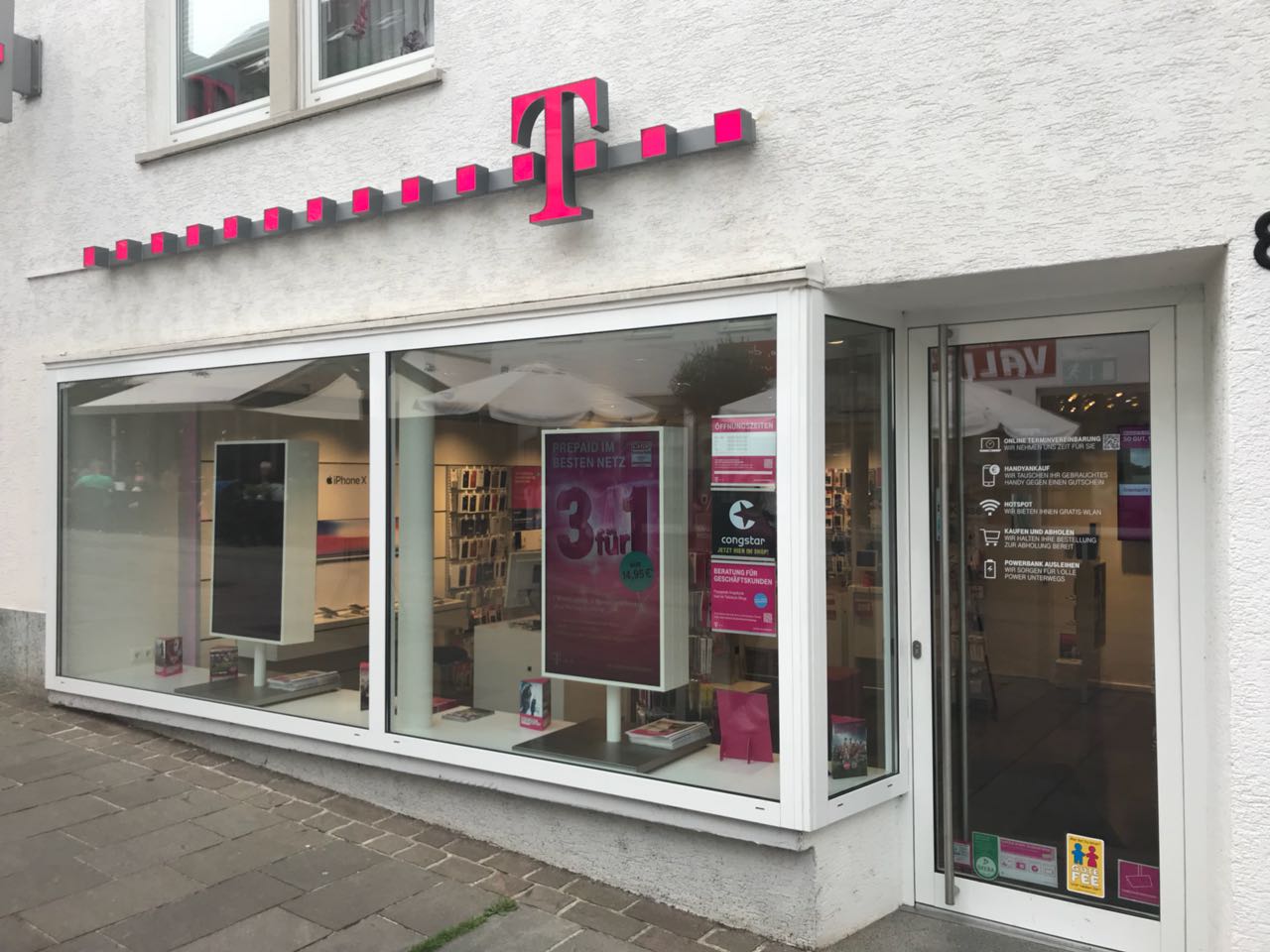 Store photo