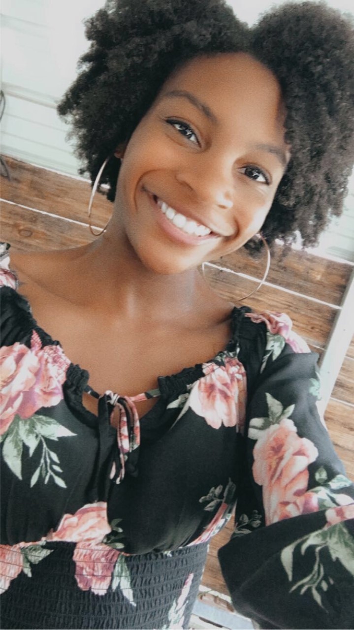 Yasmeen Leach's headshot