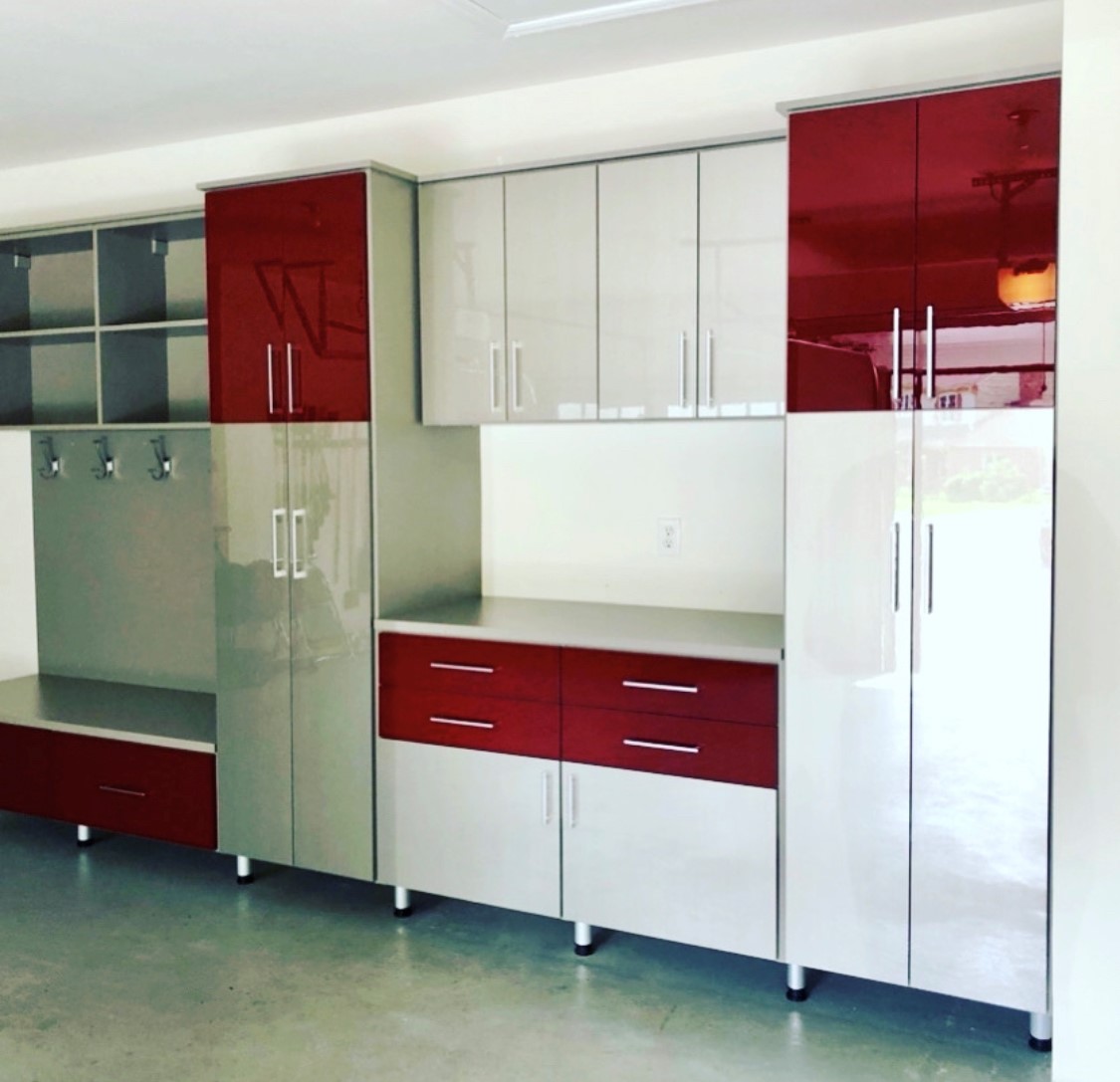 Garage System with High-Gloss Accent Door & Drawer Faces