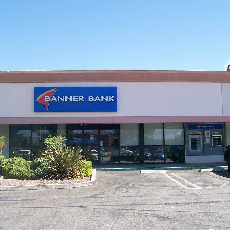 Banner Bank branch in Lakewood, California