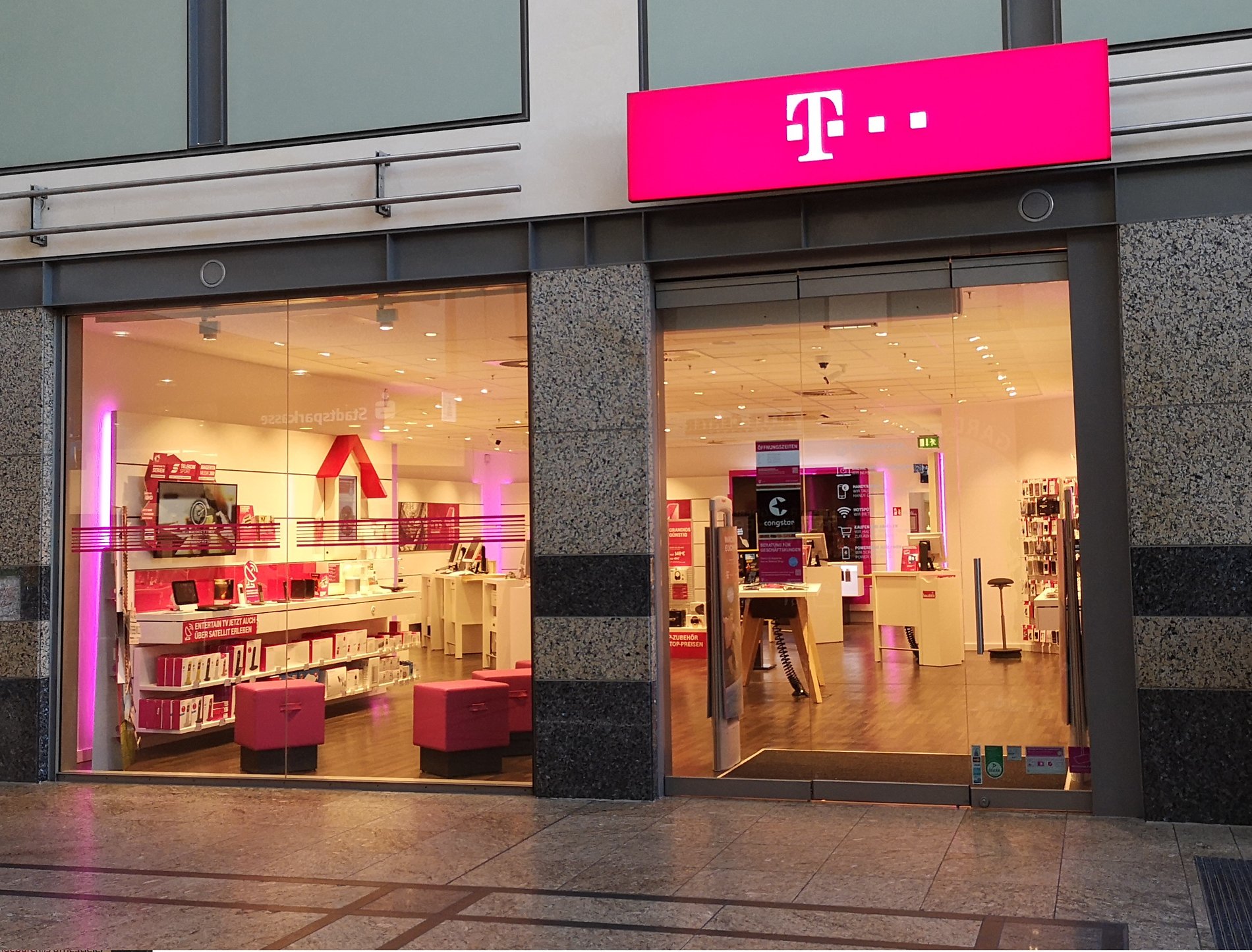 Store photo