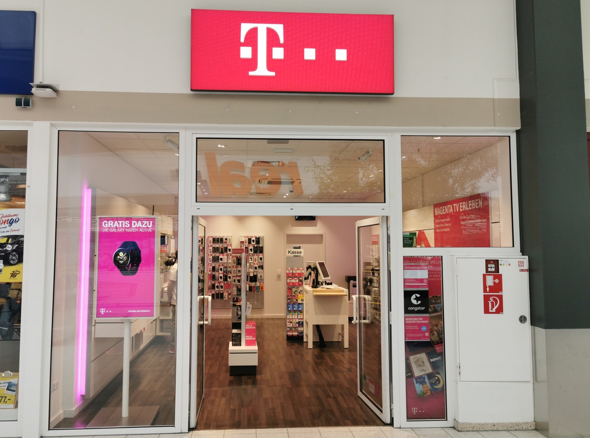 Store photo