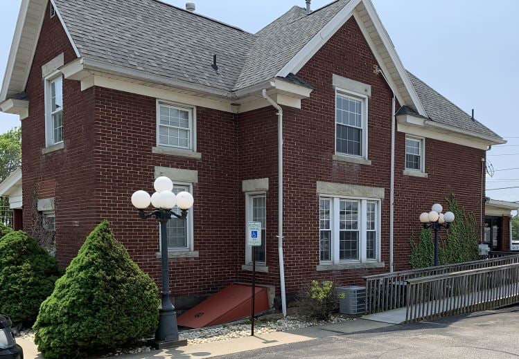 Our office on Oak Ridge Dr, facing Rt. 8.