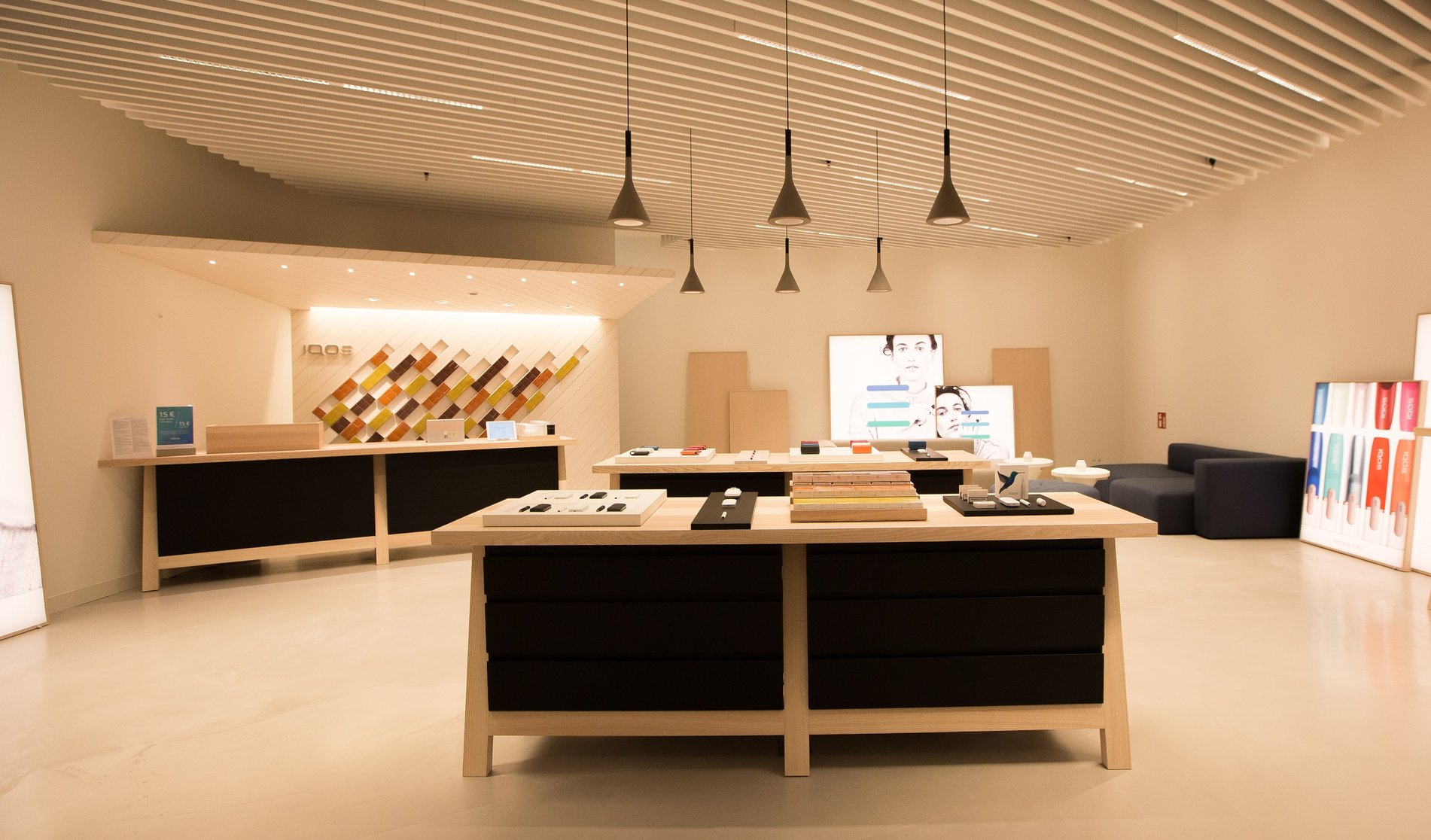 About IQOS Photo