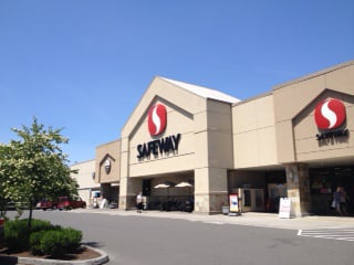 Safeway Store Front Picture at 904 W Main St in Battle Ground WA