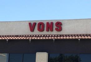 Vons Store Front Picture at 27220 Sun City Blvd in Sun City CA