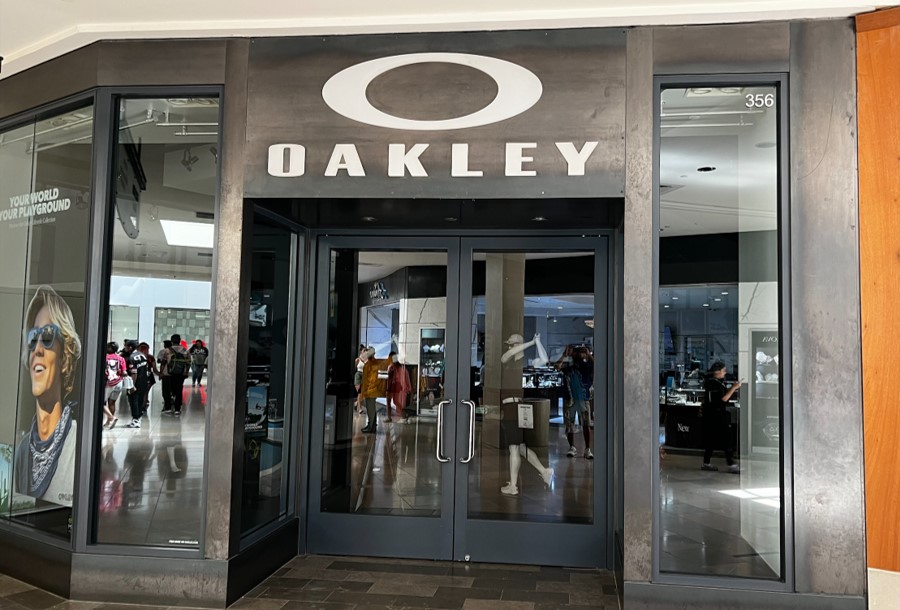 bund Sovesal Udover Oakley Store in 7400 San Pedro San Antonio, TX | Men's & Women's  Sunglasses, Goggles, & Apparel