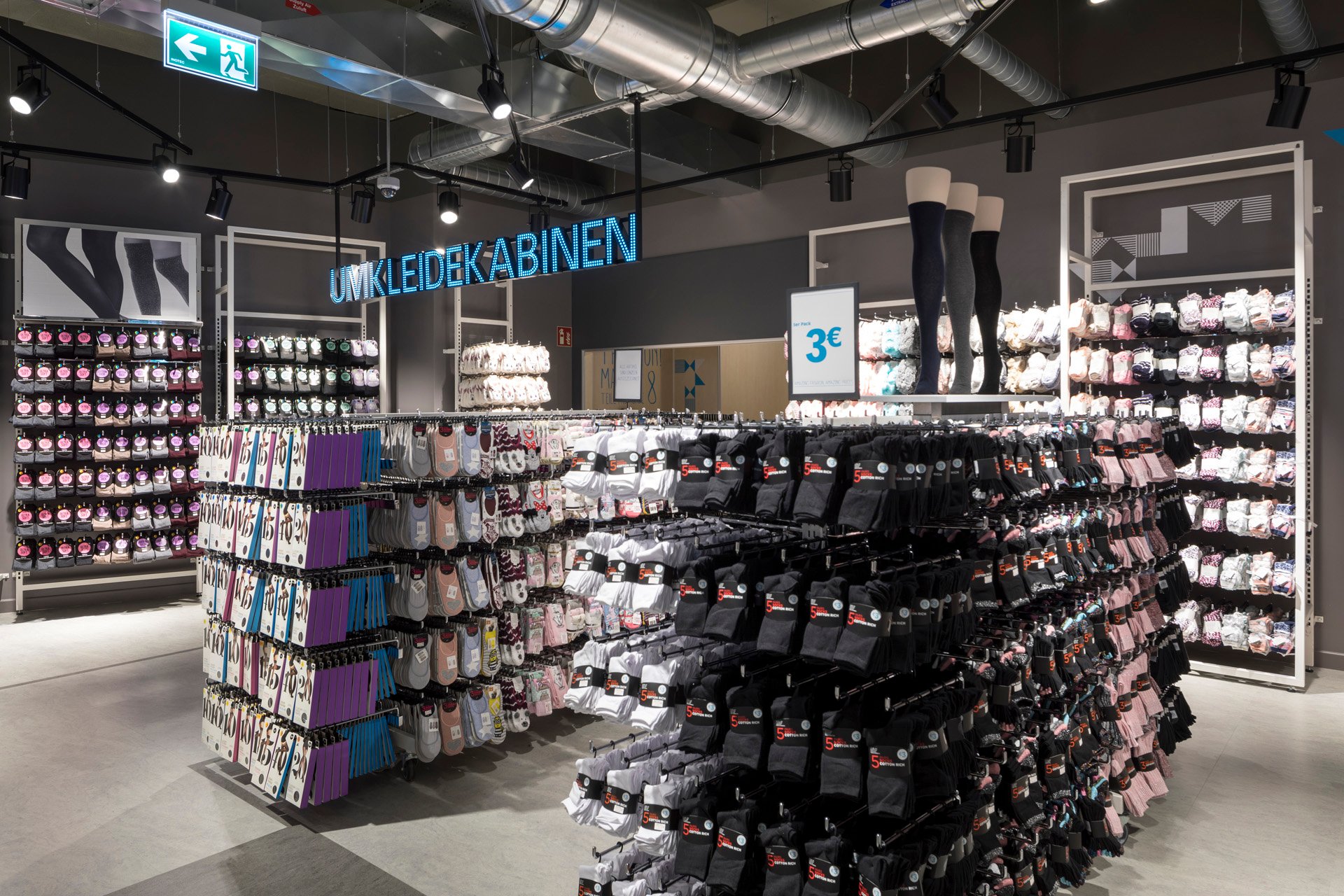Primark Bielefeld Take Care Stay Safe