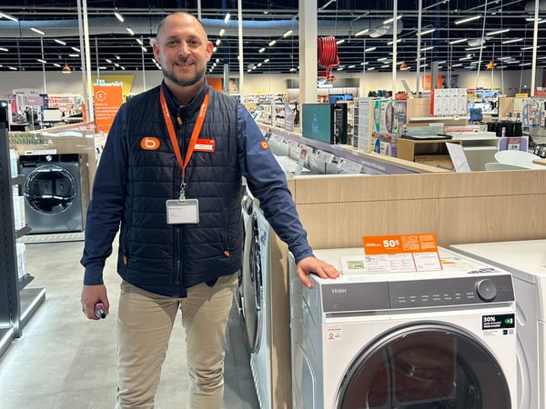 Sebastien, vendeur électroménager du magasin Boulanger Lognes