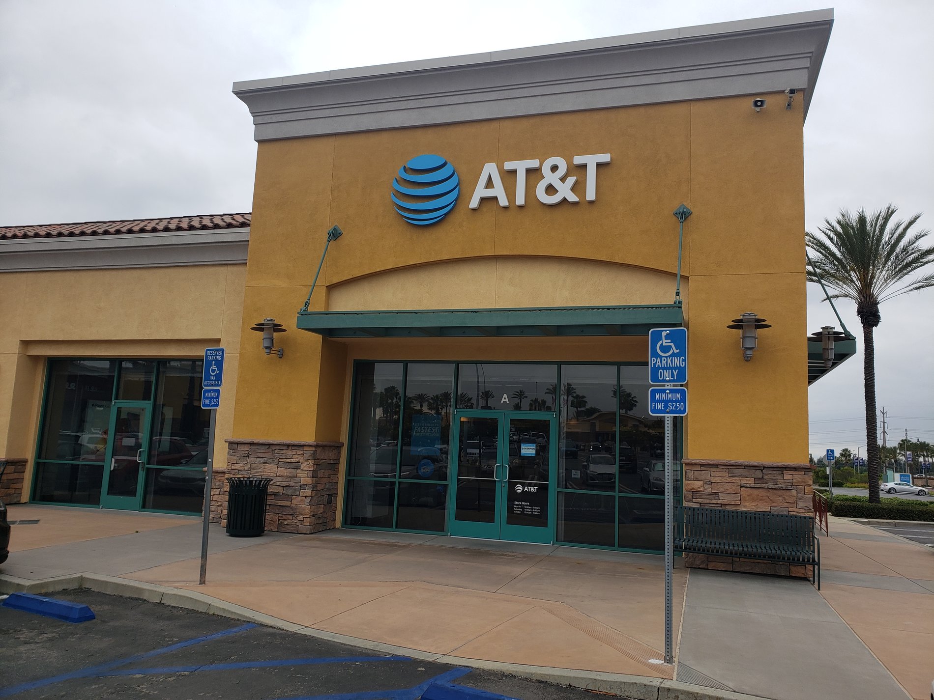 AT&T Store - Upland Colonies - Upland, CA – Get the new iPhone 11!