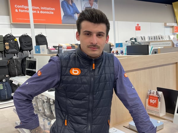 Antoine fait parti de la Team Boulanger Bourg-en-Bresse depuis Avril 2024 !
Il accompagne et conseille les clients en fonction de leurs besoins par la qualité de sa relation et par ses conseils d’usage. Vendeur polyvalent et spécialiste de la marque Apple.