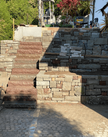 Treppen aus Naturstein von Lusogarten GmbH, Gartenbau & Gartenpflege, 8127 Forch im Kanton Zürich