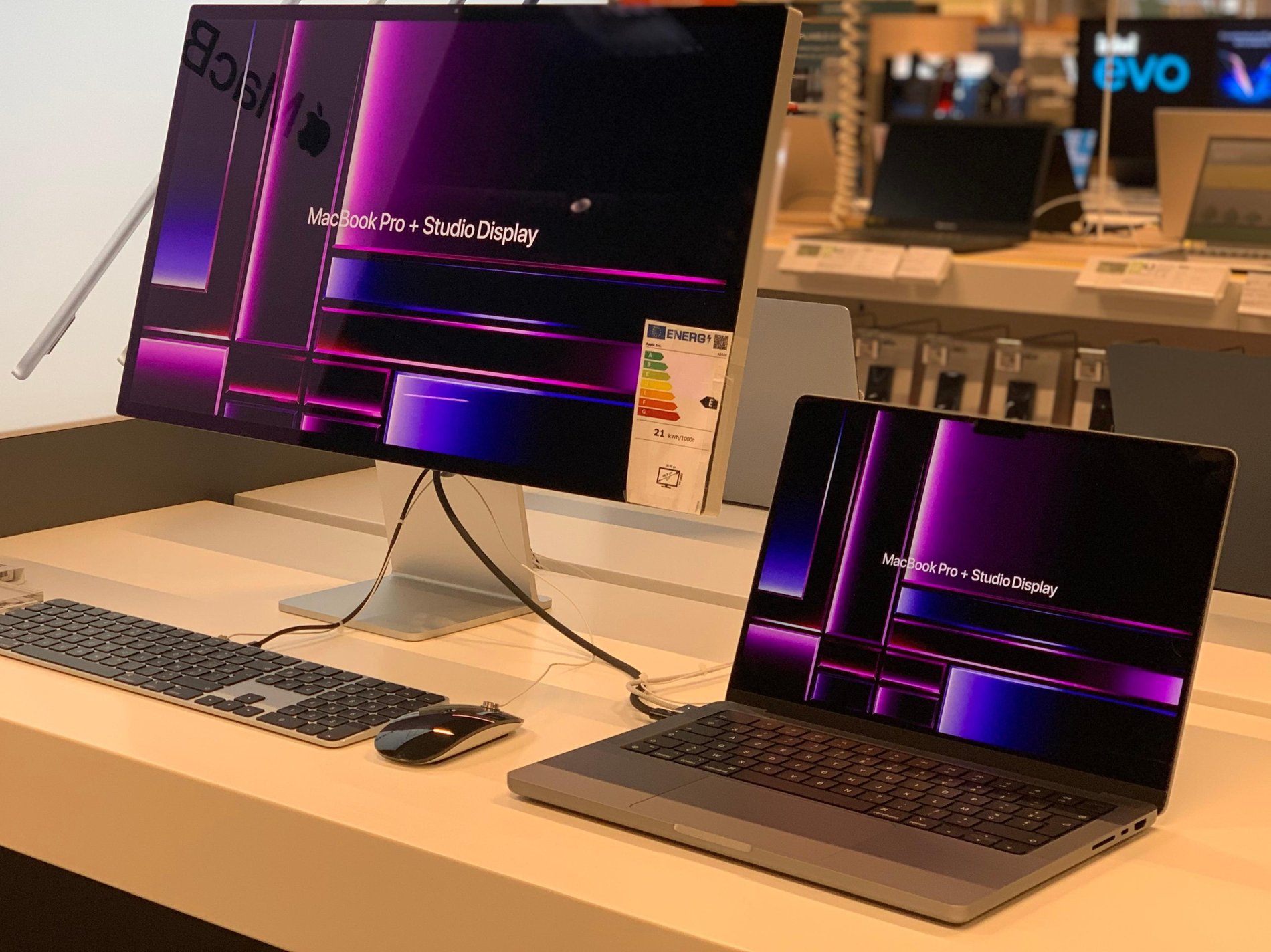Studio Display Apple Boulanger Lognes