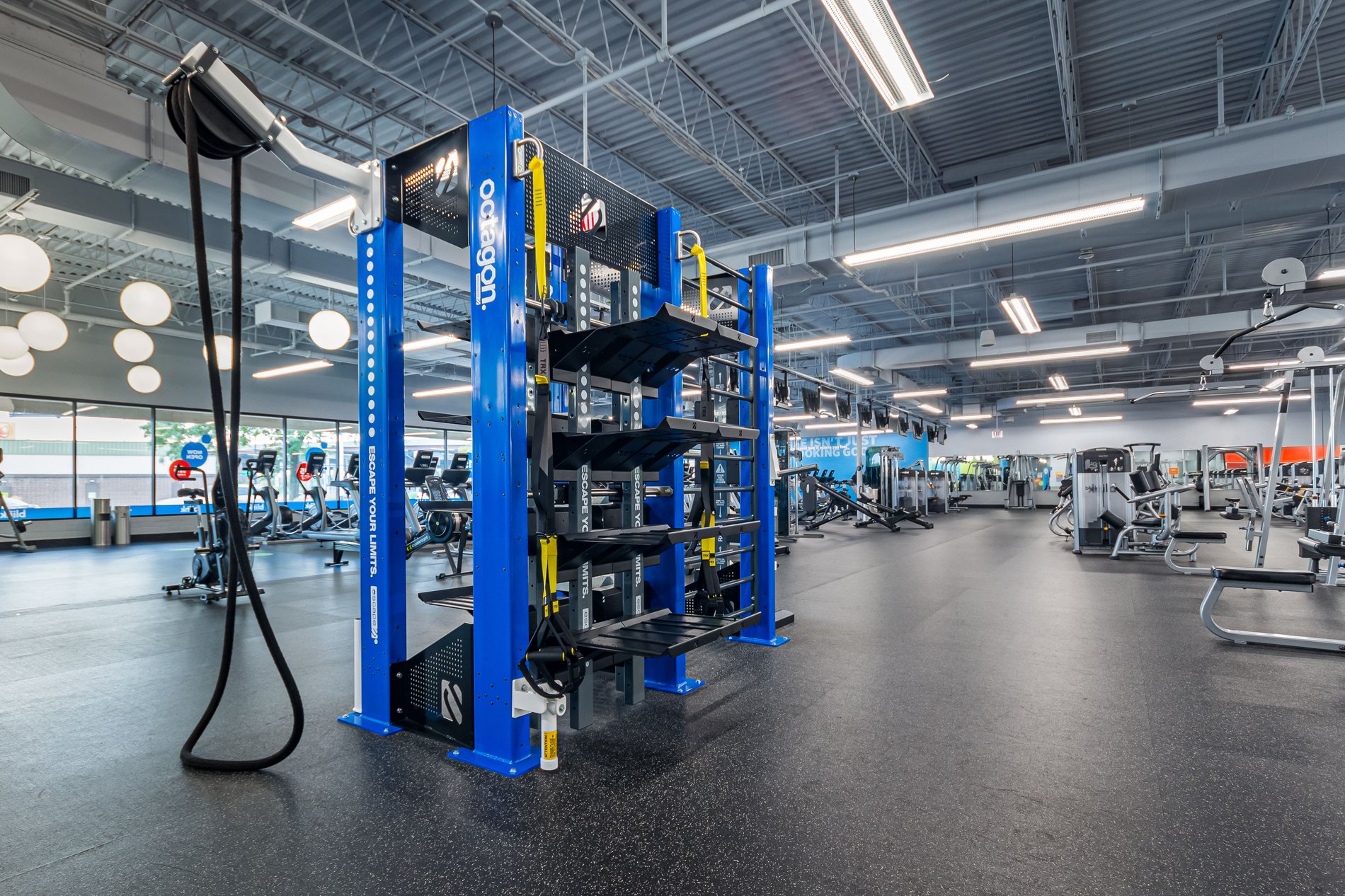 Blink Fitness Bridgeport Gym in Chicago, IL