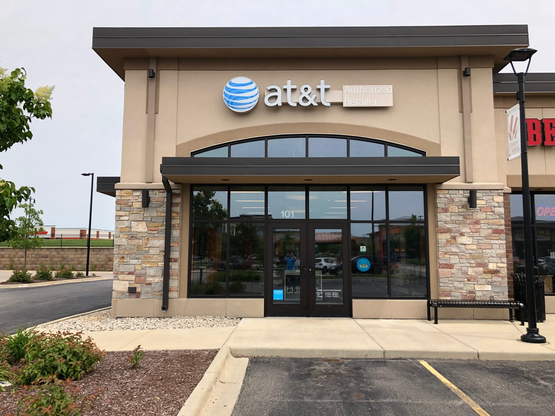 Sun Prairie Store Apple iPhone 12 and Samsung Devices Sun Prairie, WI