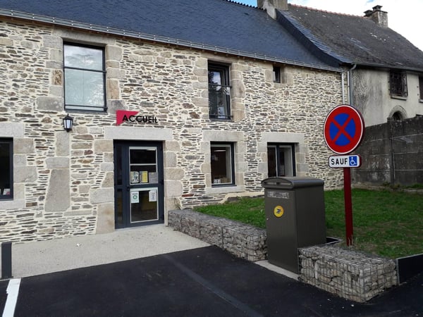 Photo du point La Poste Agence Communale GUILLAC Mairie
