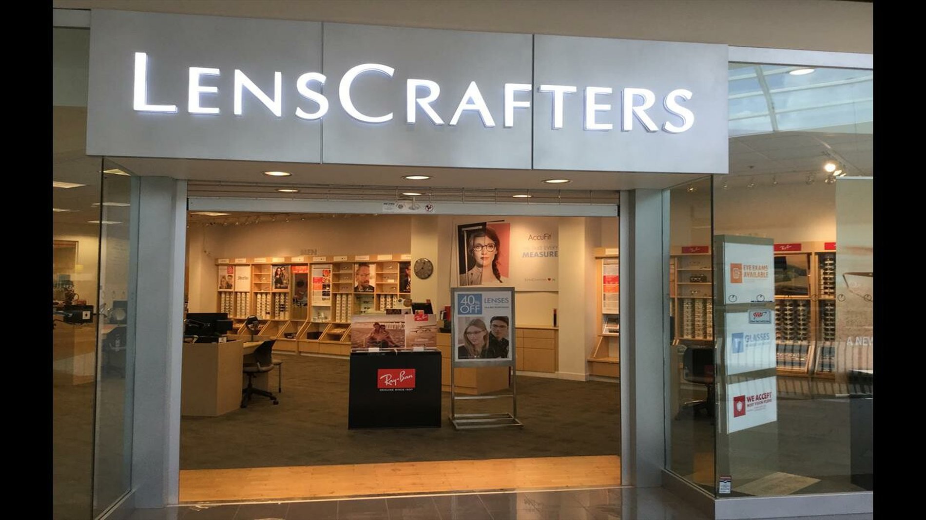 lenscrafters hours