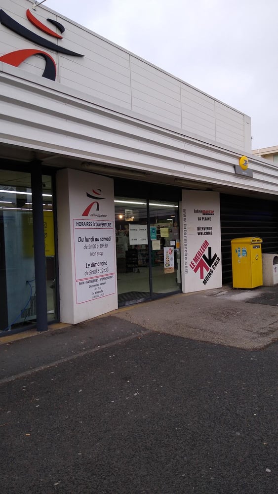 Photo du point La Poste Relais CLERMONT FERRAND Intermarche super