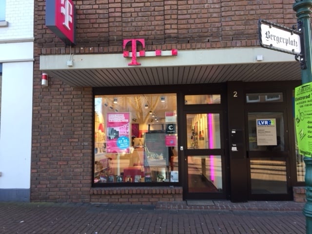 Store photo