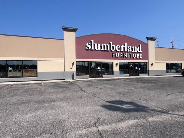 Thief River Falls Slumberland Furniture exterior