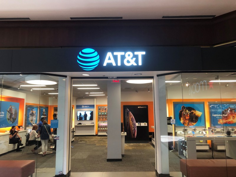 AT&T Store - St Louis Galleria - Saint Louis, MO – iPhone & Samsung Deals!