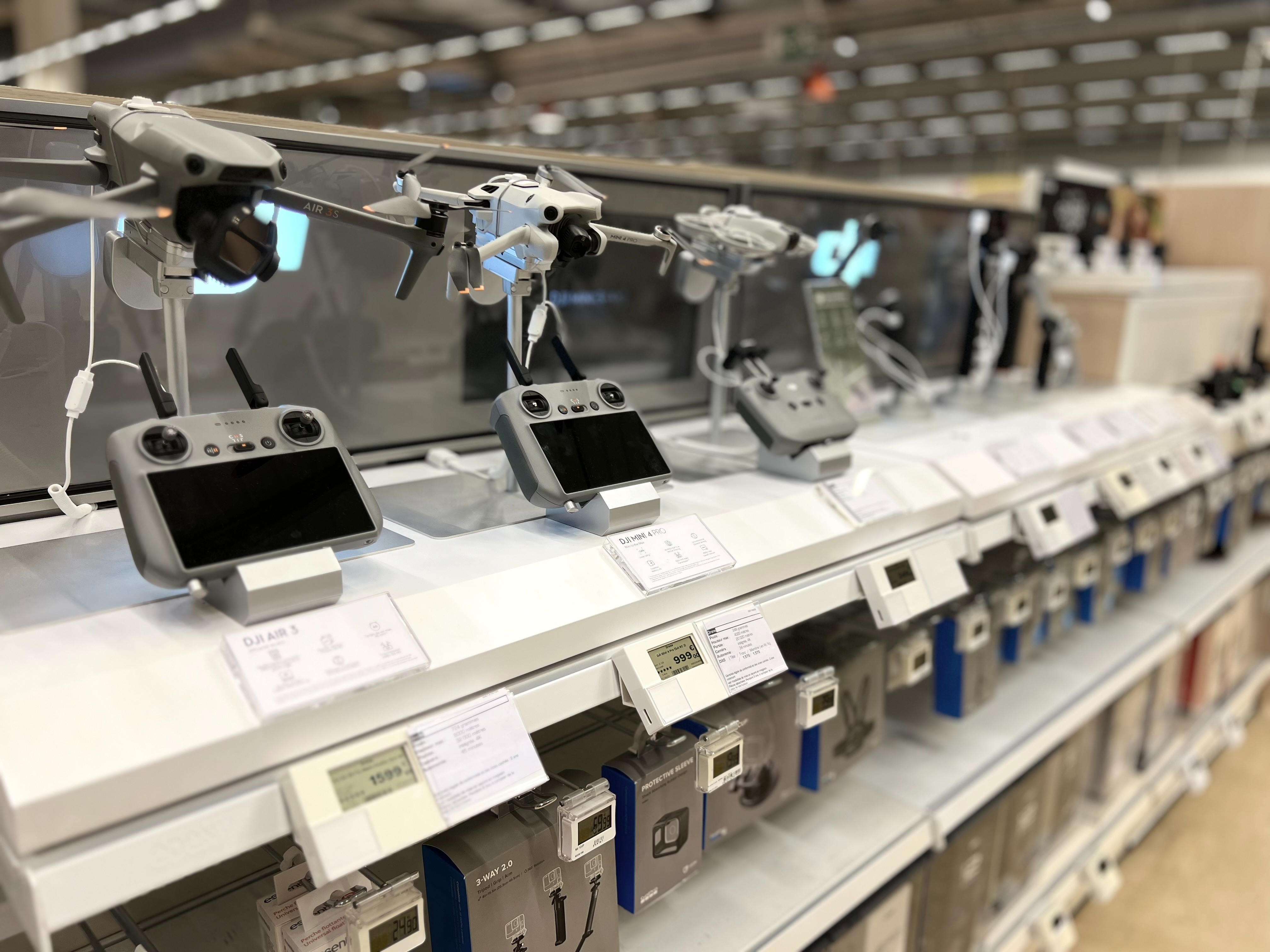 Drone - magasin Boulanger de Valenciennes - Petite Forêt.