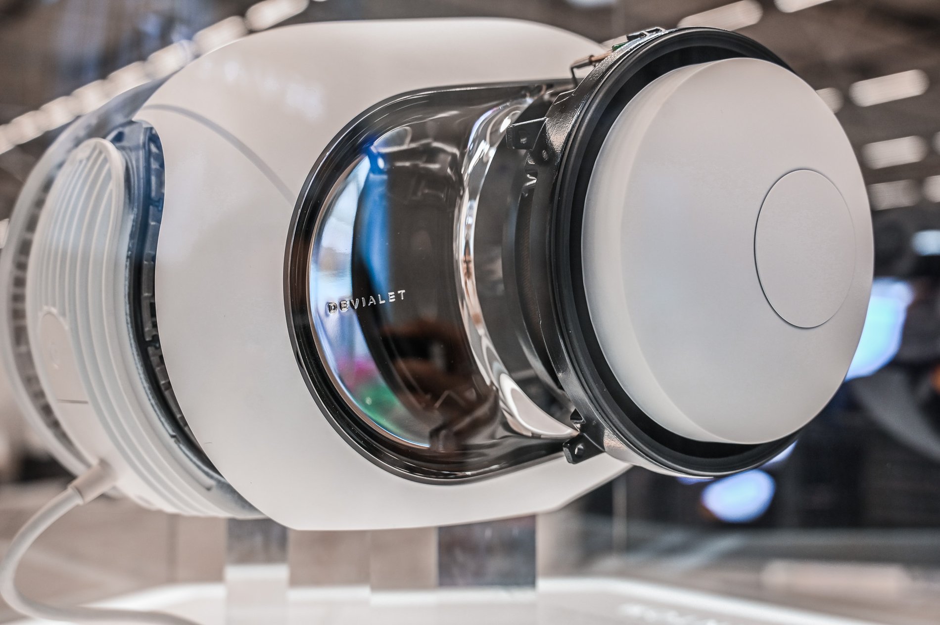 Devialet Phantom, procédé fabrication, chez Boulanger Toulon La Garde